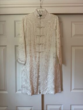 Ivory silk Satin Embroidered Cheongsam Coat